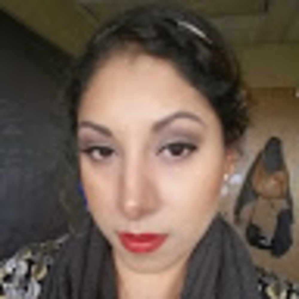 Meet your Posher, Isaura